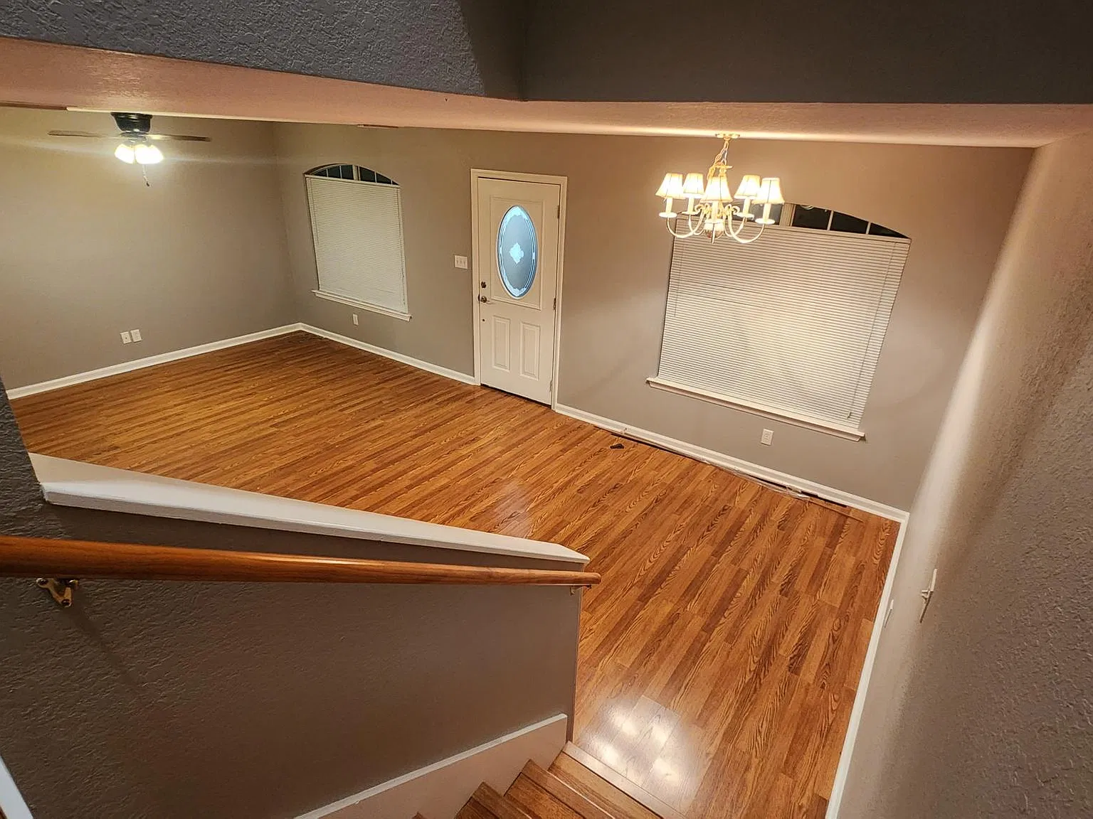 3 bed, 1260 sqft, $1,600 — Photo 1