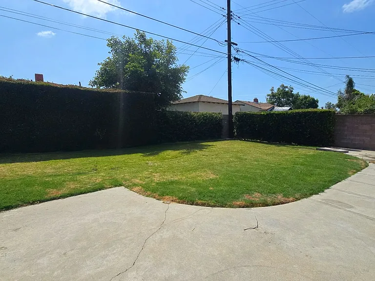726 N Foxdale Ave — Photo 14