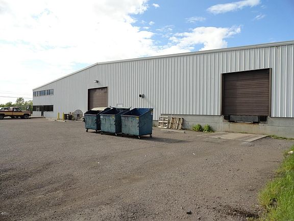 3rd image of 801 River Dr S