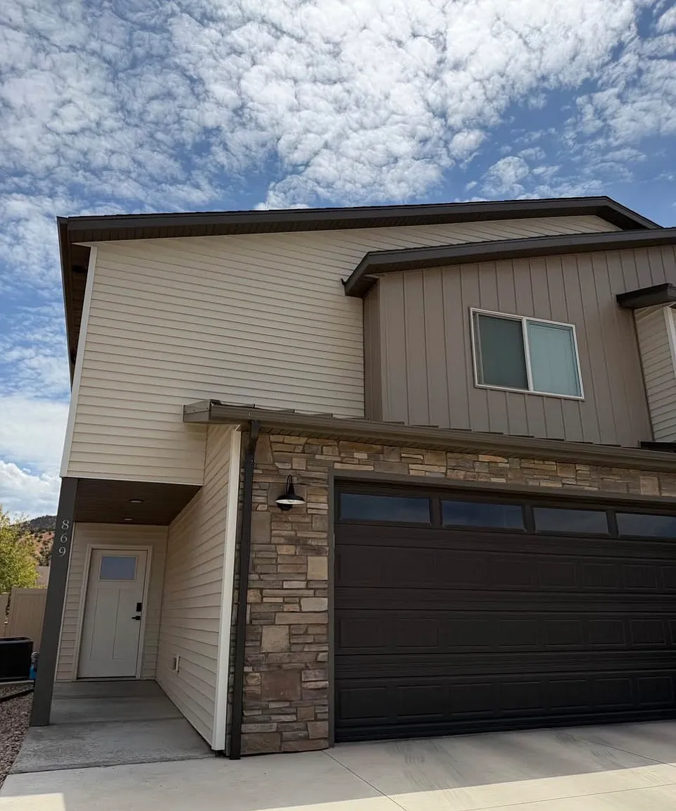 6 bed, $550 — Photo 1