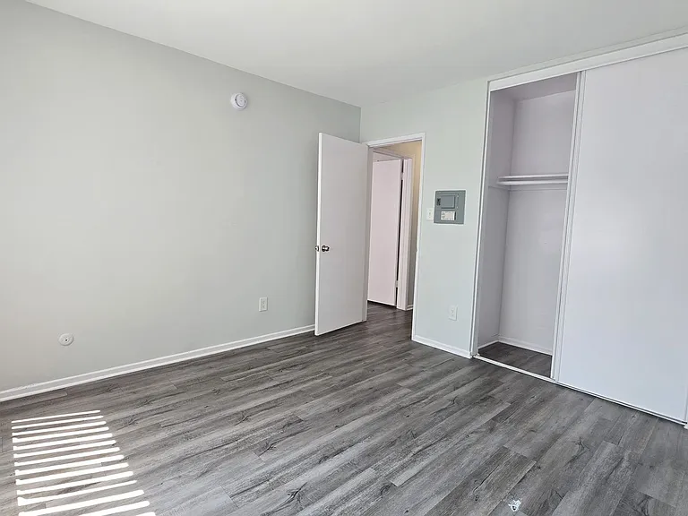 18400 Prairie Street — Photo 64