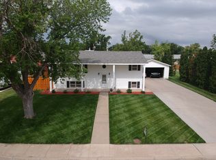 513 Oloughlin St, Lakin, KS 67860