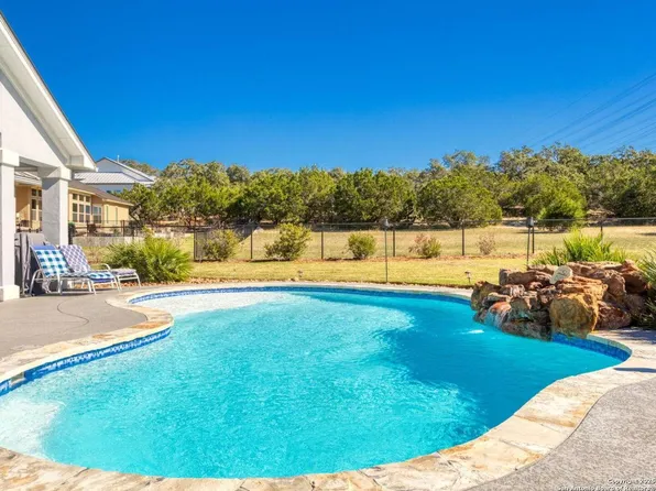 795 MAXIMINO RIDGE RD, Bulverde, TX 78163