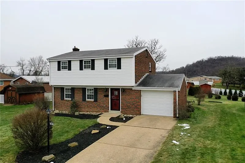 197 Lindenwood Dr photo 1