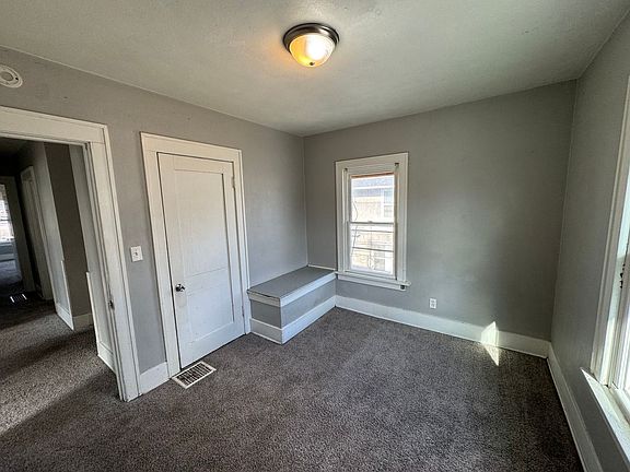4th image of 1414 Iowa St #2
