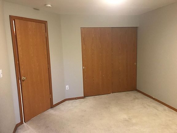 5th image of 11019 117th Street Ct E