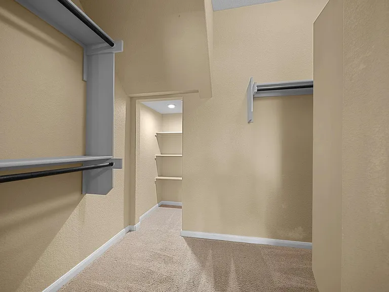 2880 Donnell Dr #101 — Photo 17