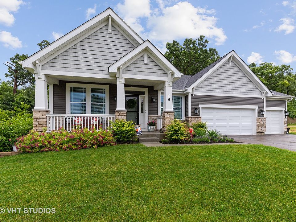 1st image of 19 Lake Vista Ct