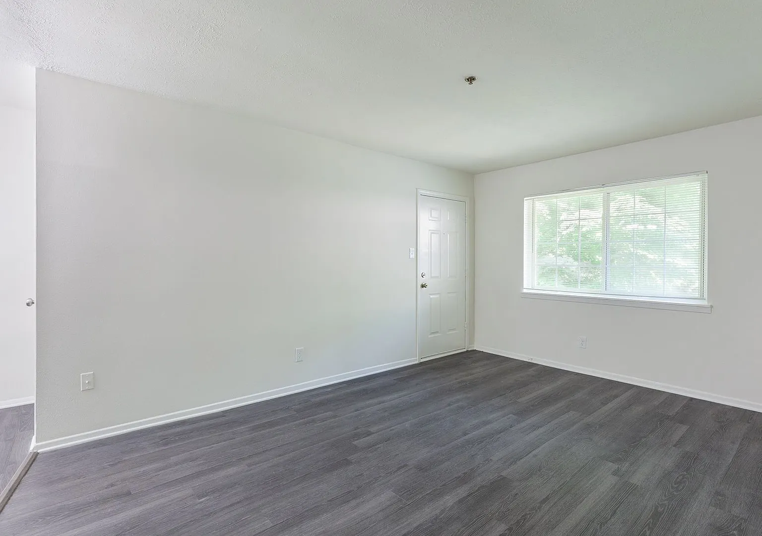 641 Powder Springs Smyrna LLC — Photo 4