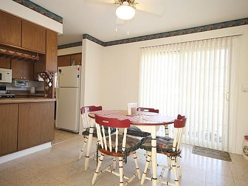 BREAKFAST ROOM