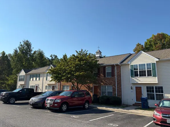 24 Mulberry Cir, Lynchburg, VA 24502