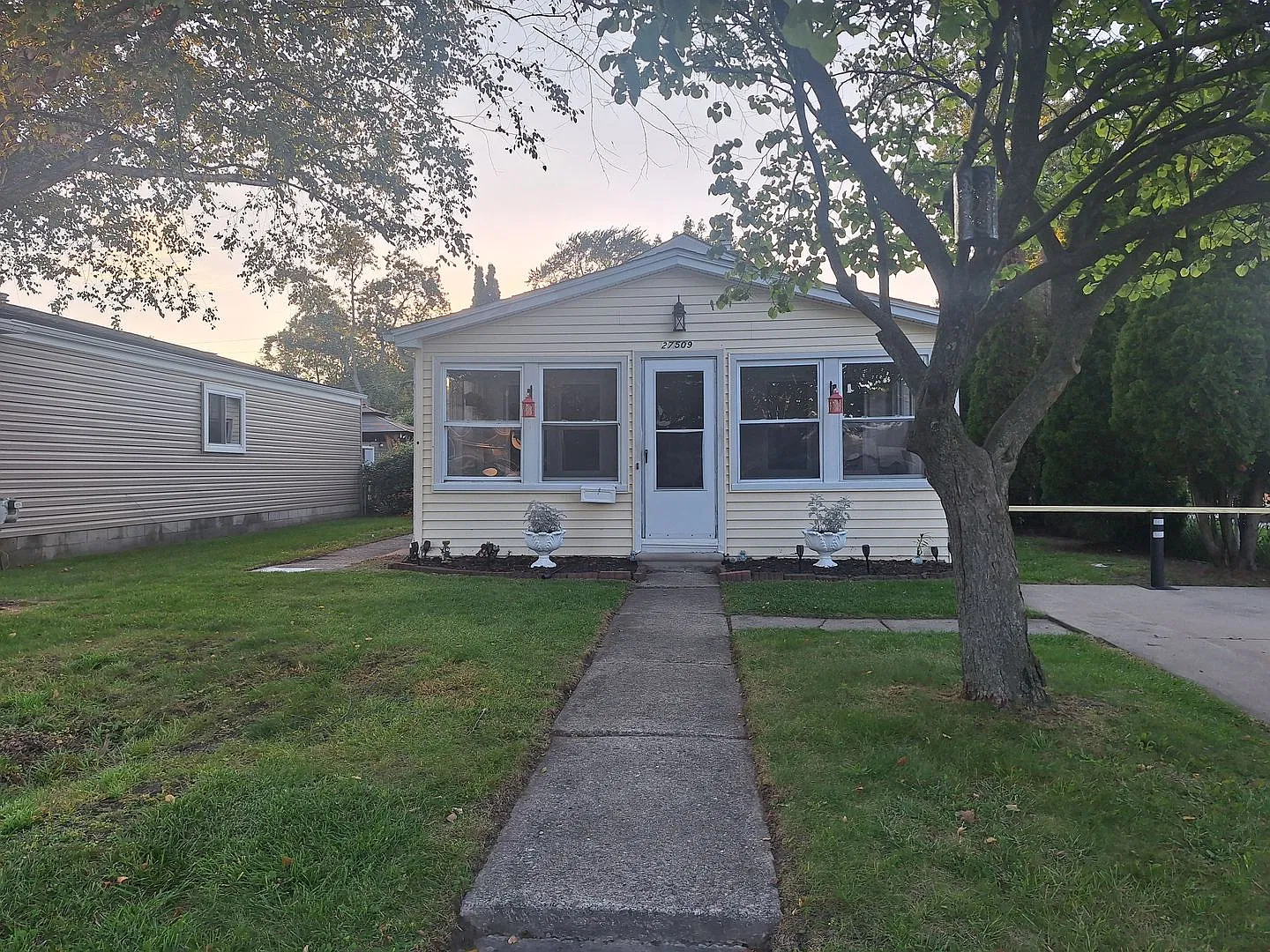 Charming 3 bedroom Roseville ranch — Photo 1
