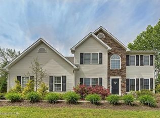 309 Vista Dr, Shavertown, PA 18708