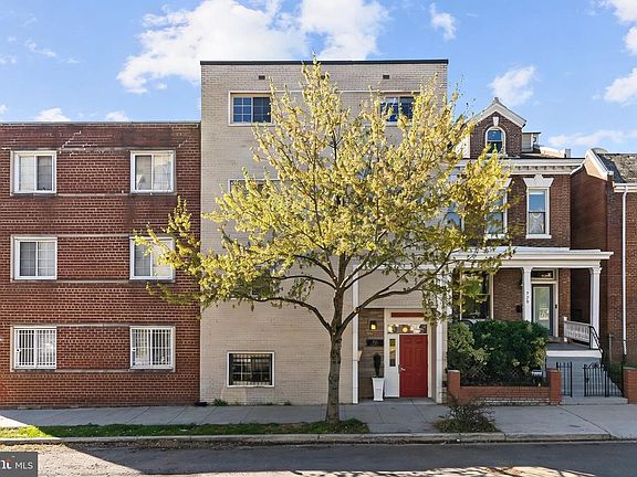 2nd image of 718 Park Rd NW APT 5
