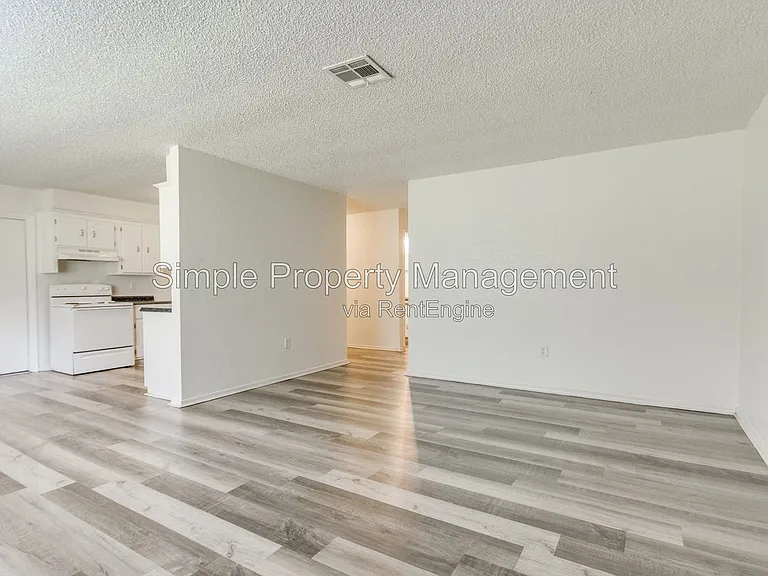 14222 NE 4th St — Photo 5