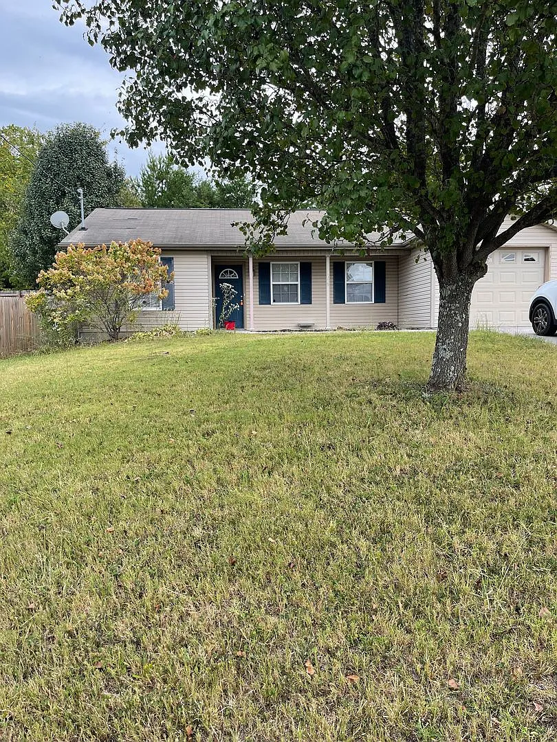 3 bed, 2.0 bath, $1,950 — Photo 1