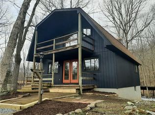 43 Denise Ct, Salt Point, NY 12578