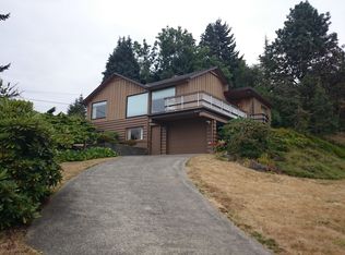 8470 Fauntleroy Pl SW, Seattle, WA 98136