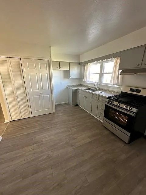 Building Photo - 3611 Regatta Way
