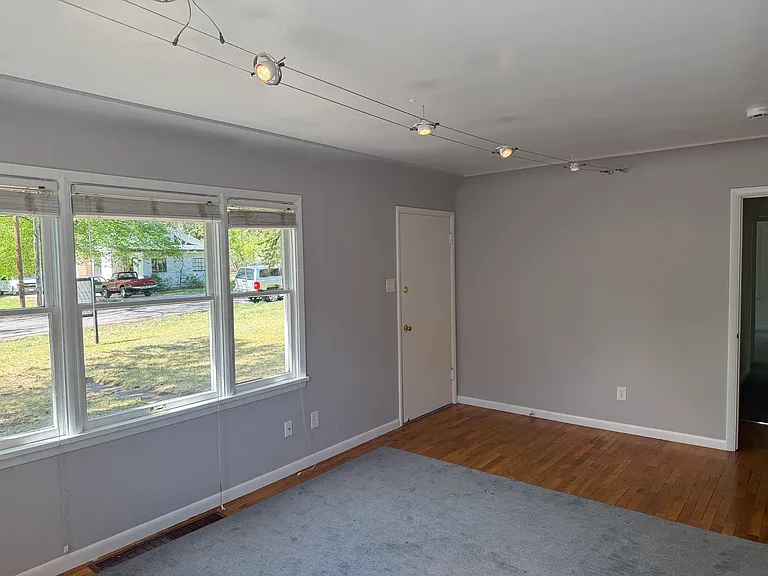 855 Kalmia Ave — Photo 18