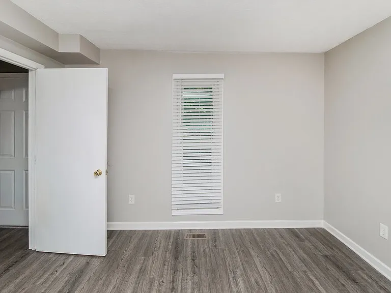 3801 Davis Ln — Photo 11