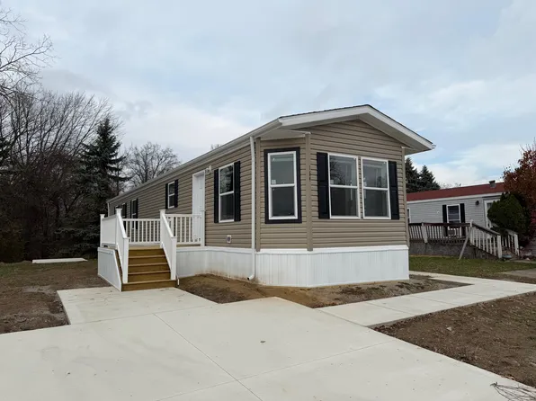 164 Chesterfield St, Erie, MI 48133