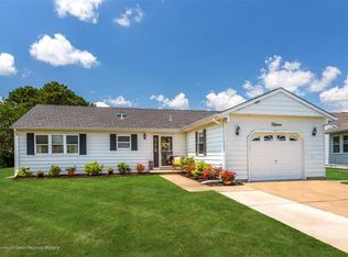 15 Jobson Ct, Toms River, NJ 08757