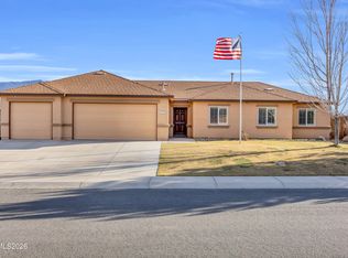 135 Deschutes Dr, Dayton, NV 89403