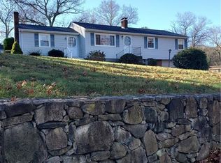 19 Harkness Rd, North Smithfield, RI 02896