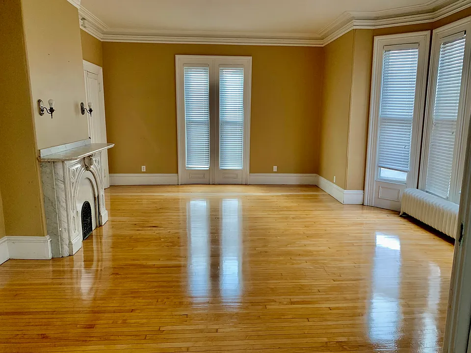 174 Mountain Ave #1
