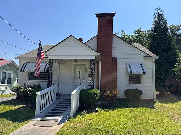 963 S Cox St — Photo 1