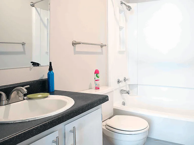 Bright, Well-Lit Bathrooms