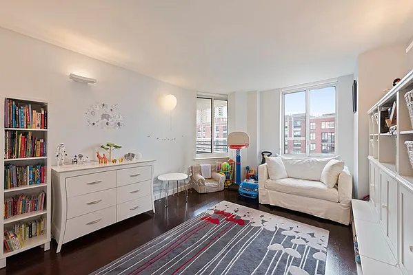 Sold by Nest Seekers International | media 9