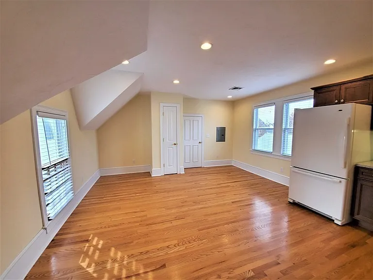 16 Hodges St #B — Photo 4