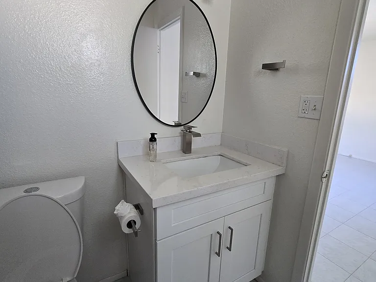 1144 E Palmcroft Dr — Photo 30