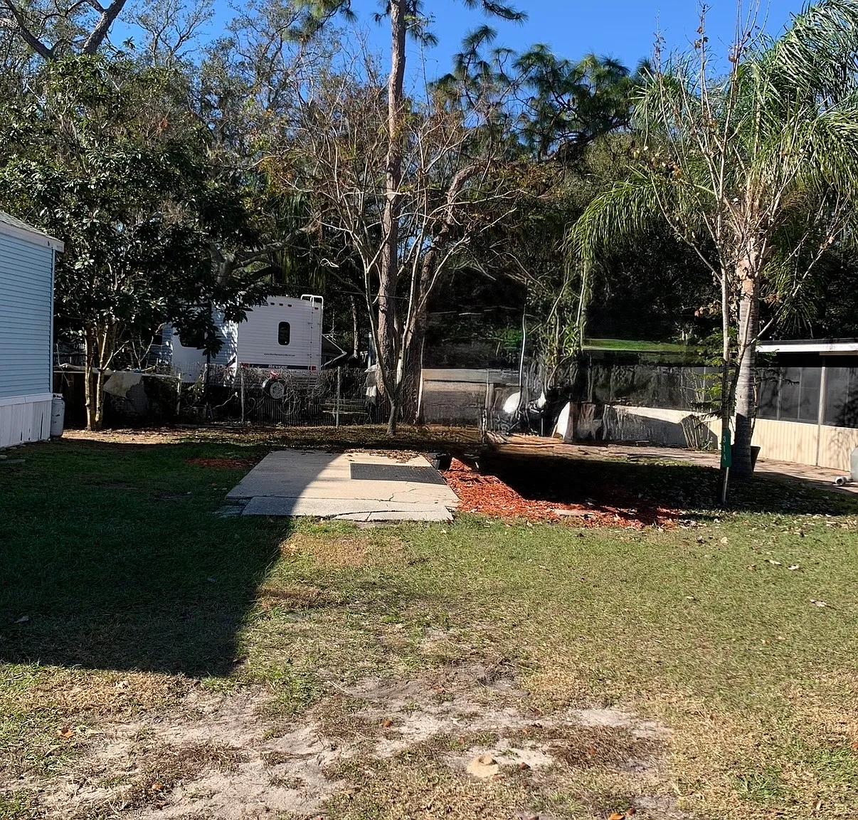 Studio, 2400 sqft, $750 — Photo 2