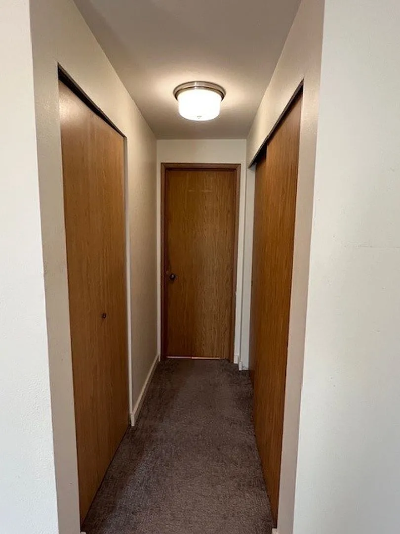 Washington Court — Photo 3