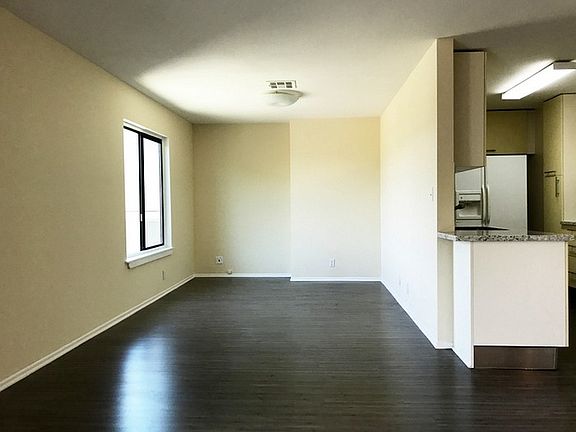 2nd image of 2121 Beloit Ave APT 301