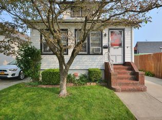 12307 25th Rd, Flushing, NY 11354