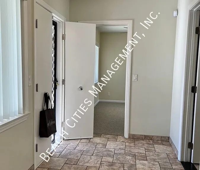 4917 Daisy Ave — Photo 17