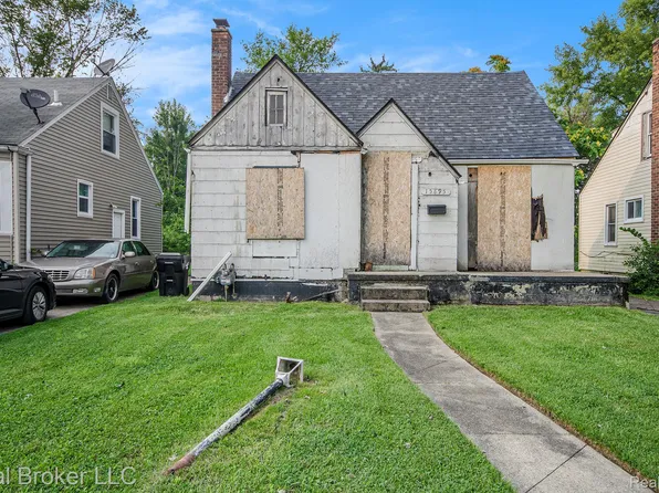 15895 Coram St, Detroit, MI 48205