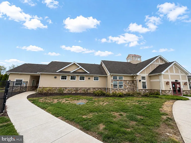12113 Fallen Timbers Cir — Photo 28