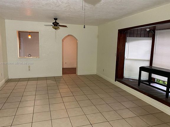 3rd image of 1467 Renton St