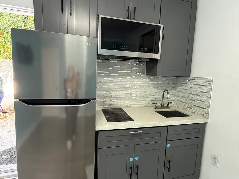 2036 E Knopf St #2 — Photo 3