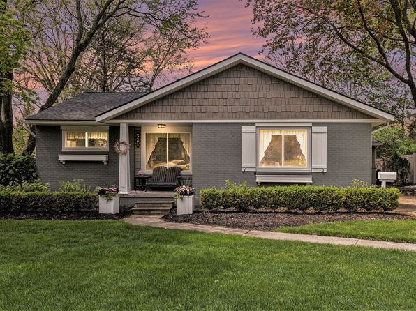 321 Bennett St, Milford, MI 48381