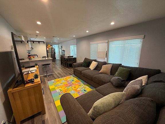3rd image of 2300 S Sultana Ave Space 249