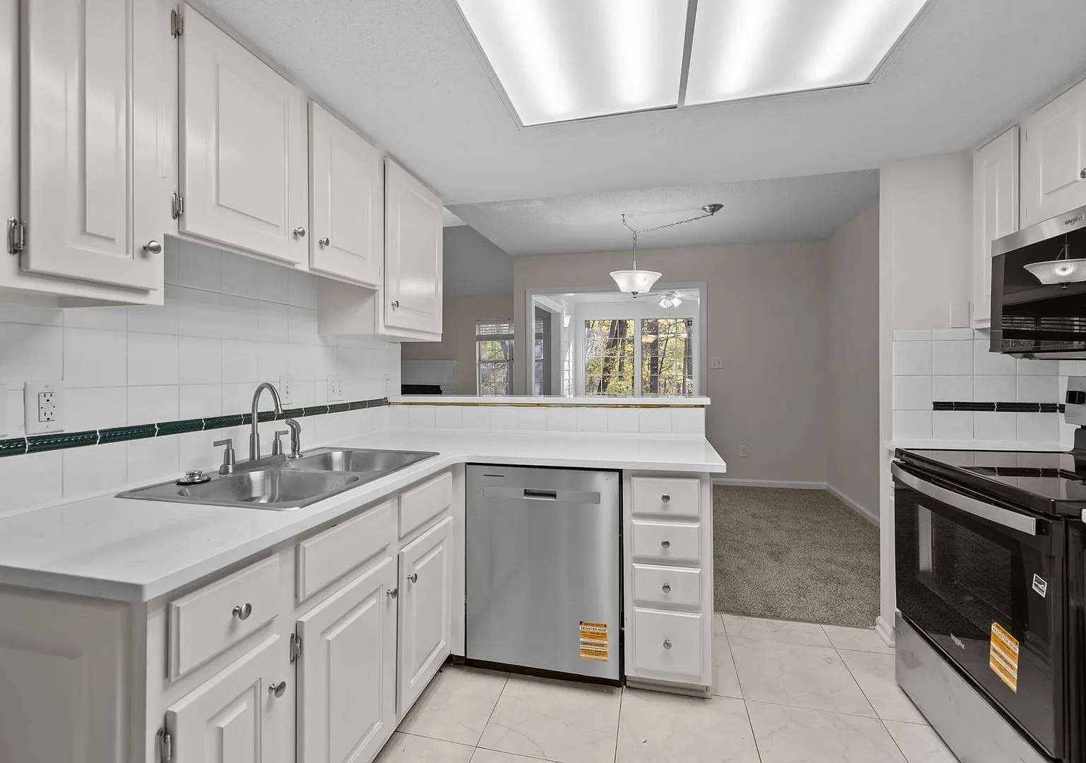 9024 Saint Thomas Lane, Charlotte NC 28227 — Photo 2