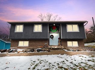 6330 Riverdale Rd, Whitmore Lake, MI 48189