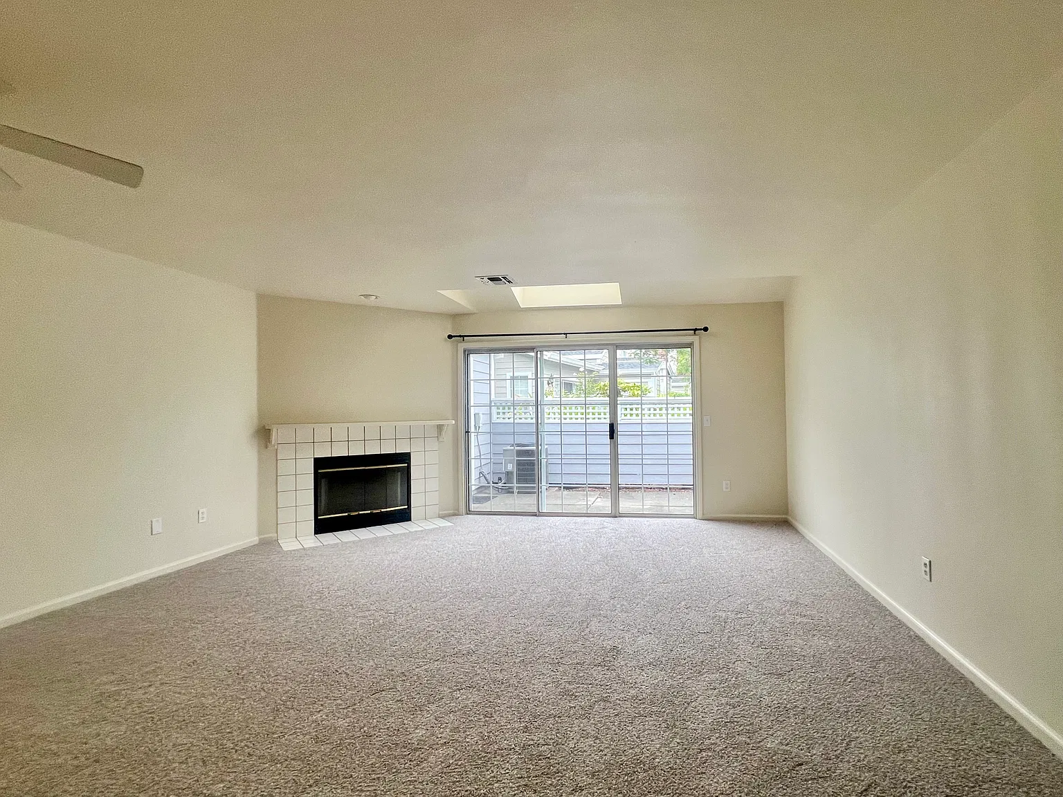 Two Master Suites in Gated Casa Del Sol — Photo 2