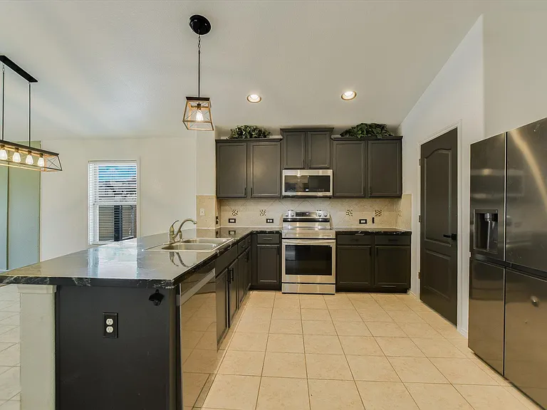 18821 Mangan Way — Photo 5